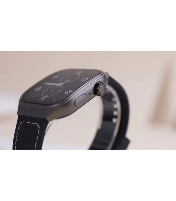 LUXVION H7 Akıllı Saat tanıtım videosu, siyah kayışlı saat yandan